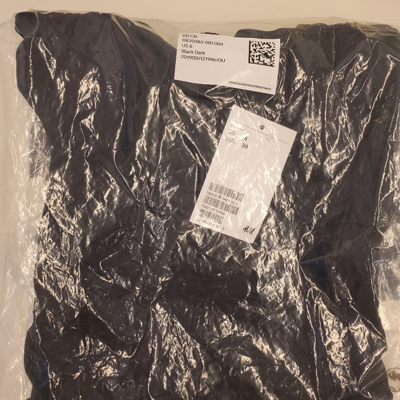 H&M Tops - Puff-sleeved Blouse